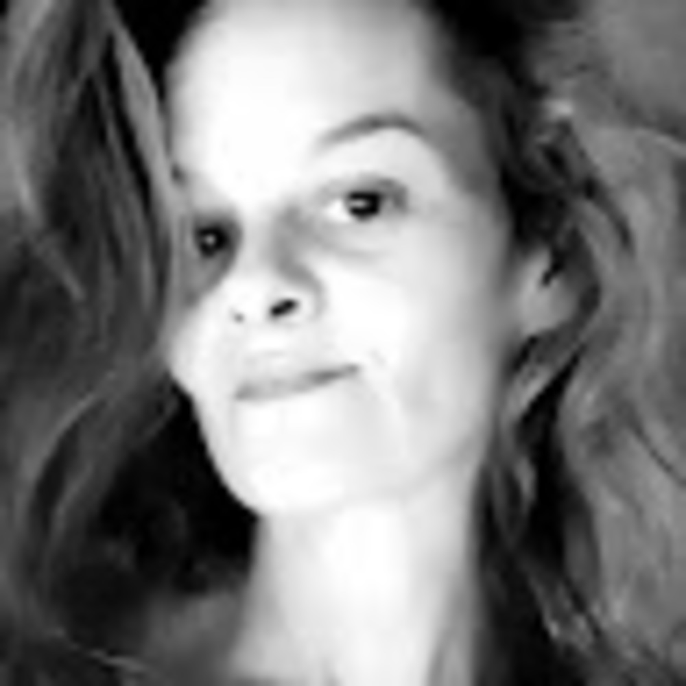 Meet your Posher, Lora